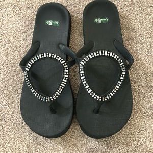 Sanuk sandals